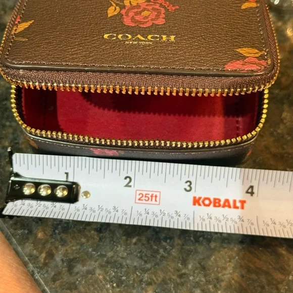 Coach Brown and Pink Floral Pill Box 🗃️ - Picture 10 of 12